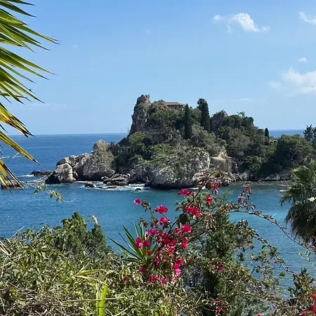 Paradise By The Sea Апартаменты