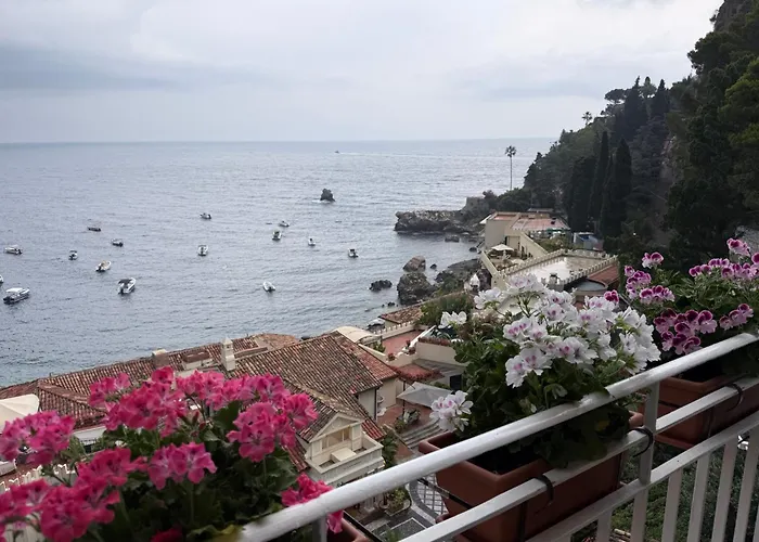Paradise By The Sea * Taormine